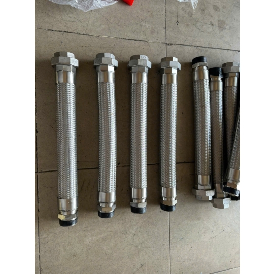 KHỚP NỐI INOX 304 1 ĐẦU RẮC CO 1 ĐẦU REN NGOÀI