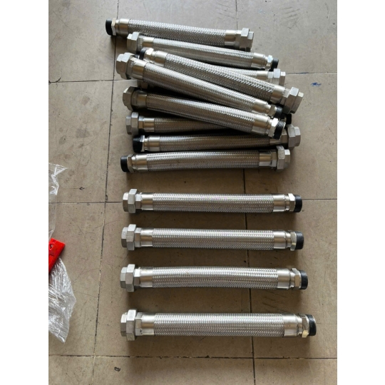 KHỚP NỐI INOX 304 1 ĐẦU RẮC CO 1 ĐẦU REN NGOÀI