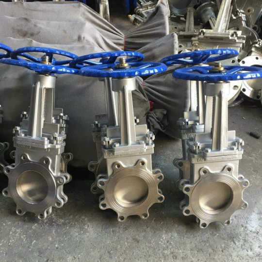 Van Dao Gang Mặt Bích PN25