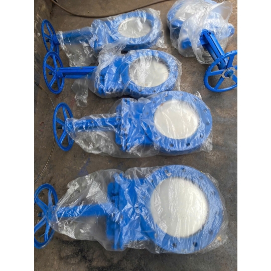 VAN XẺNG INOX 304 TAY XOAY